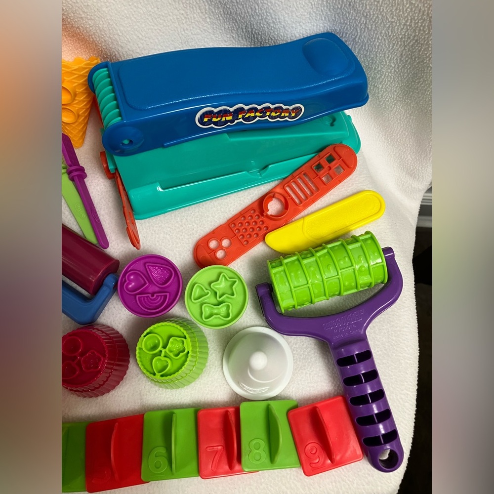 Kids Multicolor Play Doh Tool lot - Picture 4 of 12